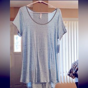 Lularoe Classic T - Size M - NWT - retails for $35